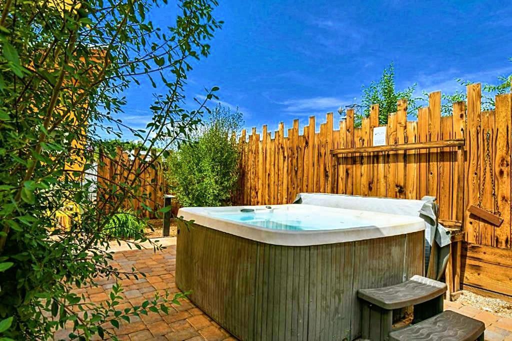 Downtown Kokopelli West 7 - Newly Remodeled Stylish Studio Moab Bagian luar foto