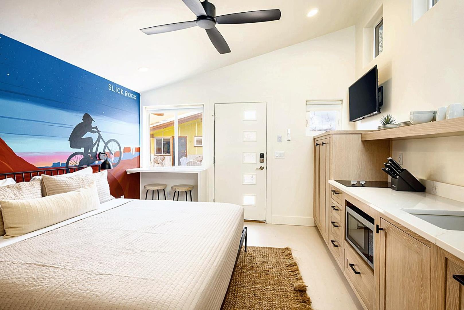 Downtown Kokopelli West 7 - Newly Remodeled Stylish Studio Moab Bagian luar foto